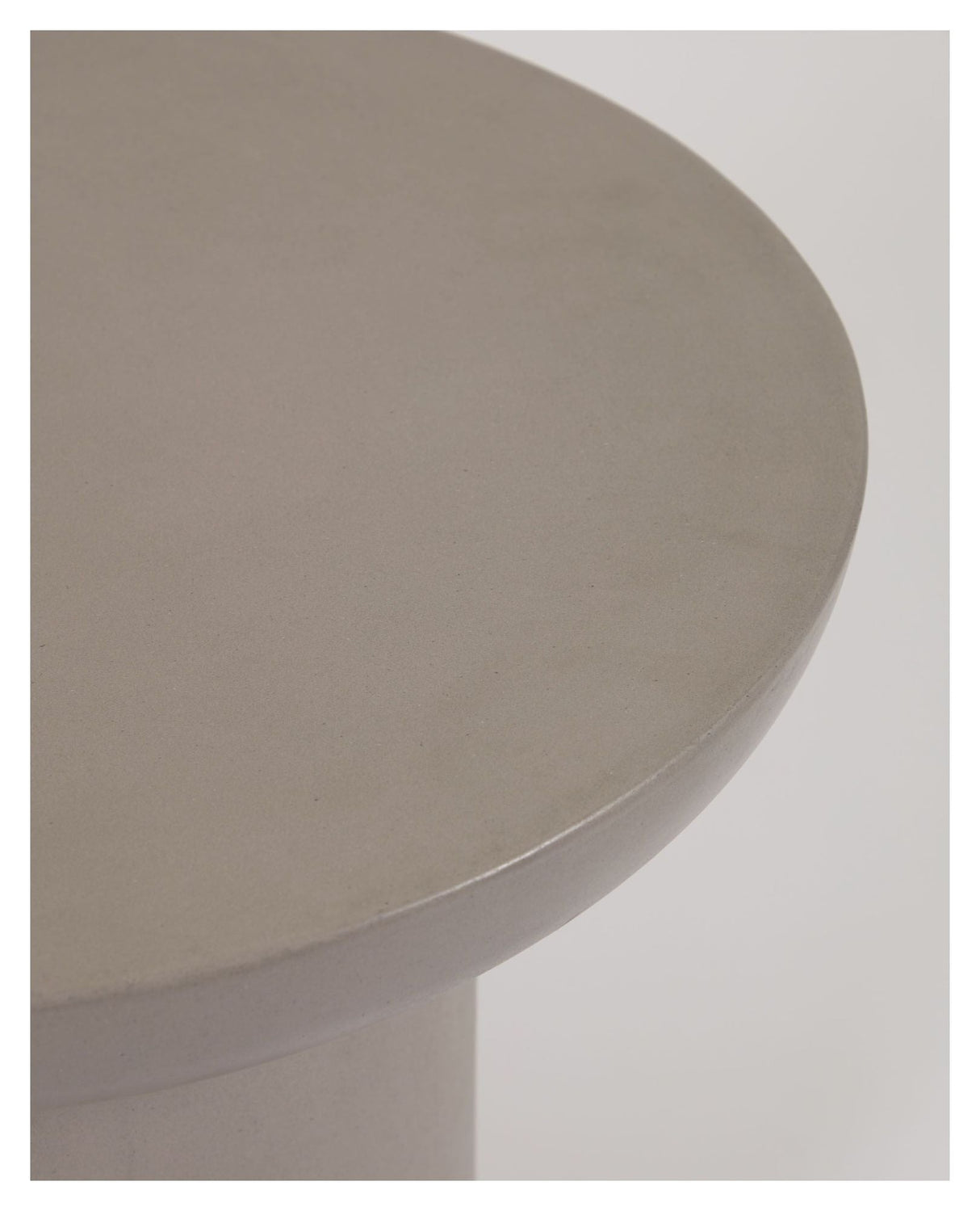 Taimi Lounge Table, Ø50, Concrete