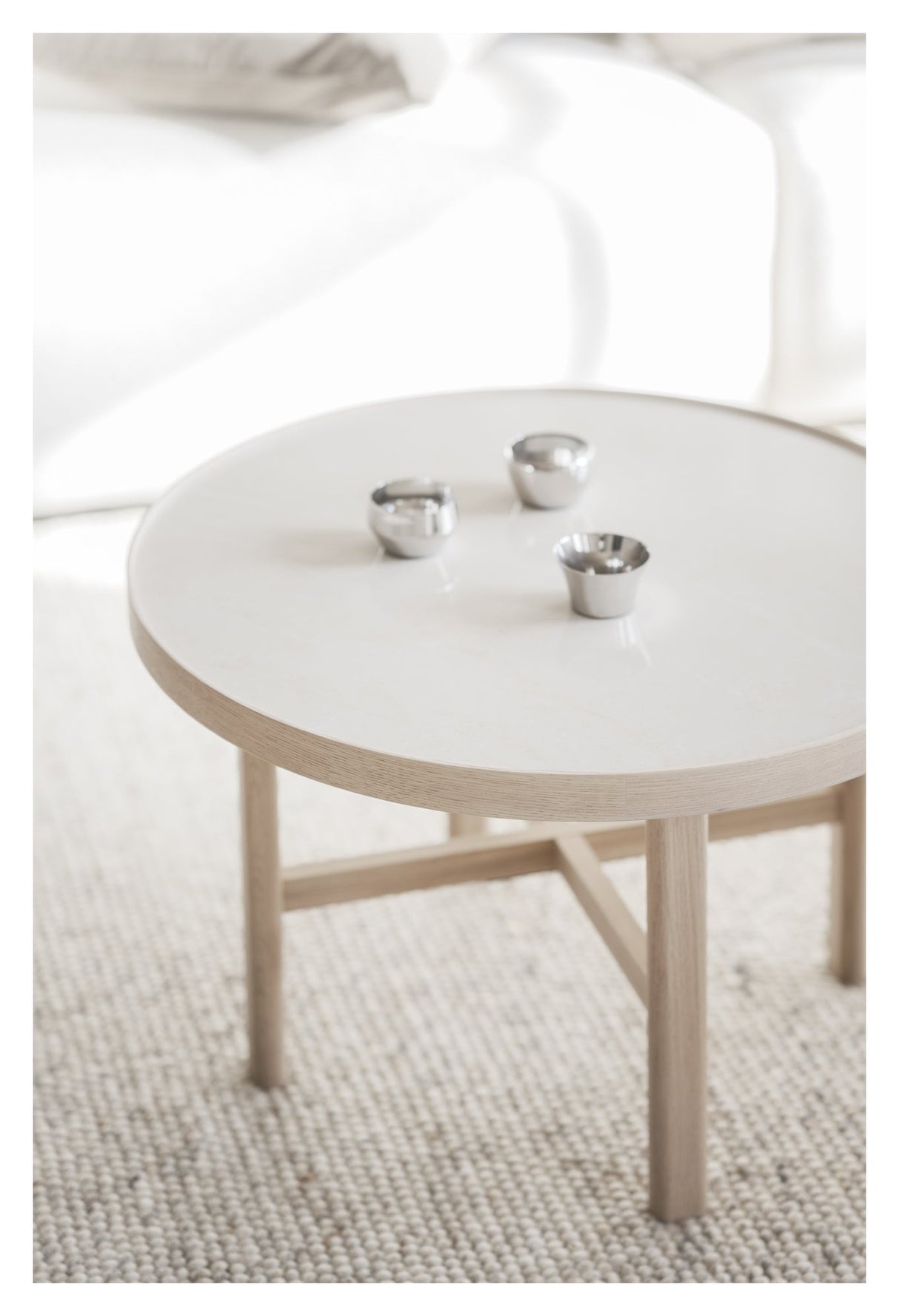 Marsden, coffee table Ø60 - beige ceramic/light oak