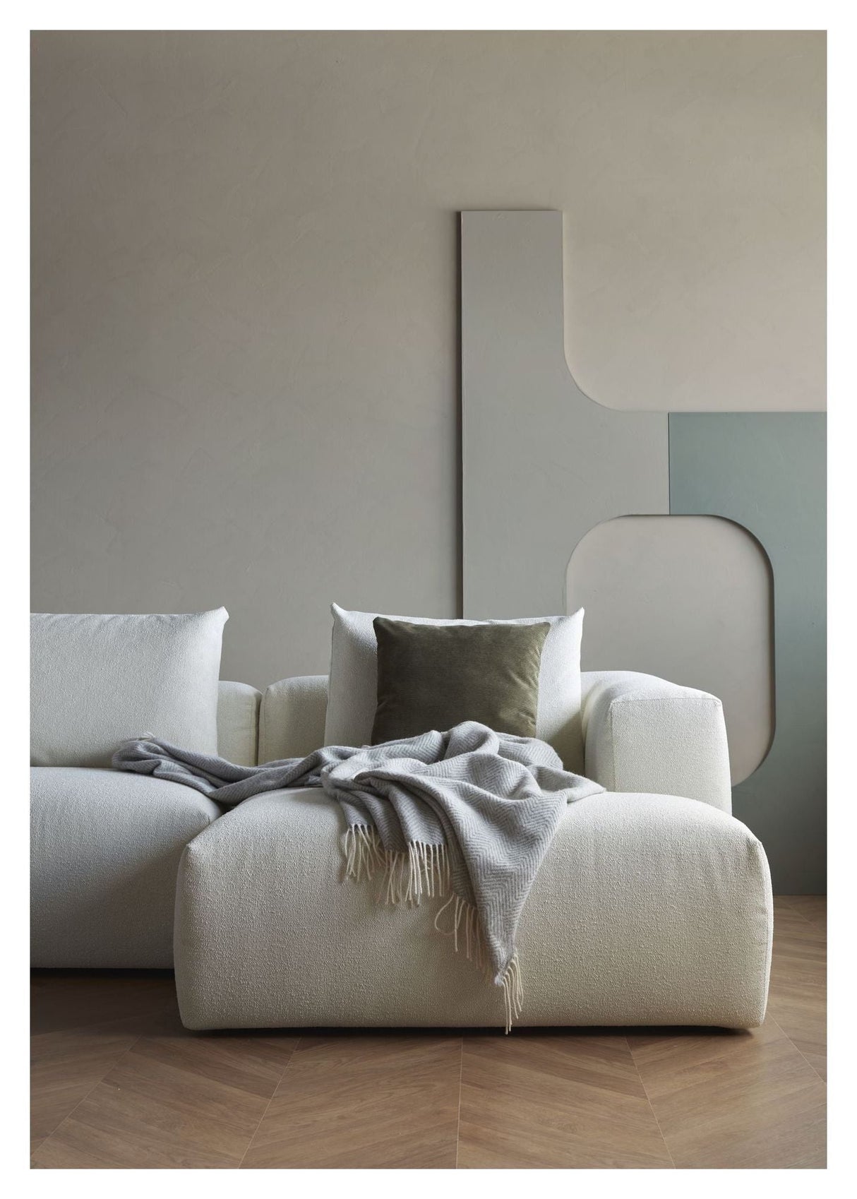 Kornum Sofa with chaise longue right, Offwhite Bouclé