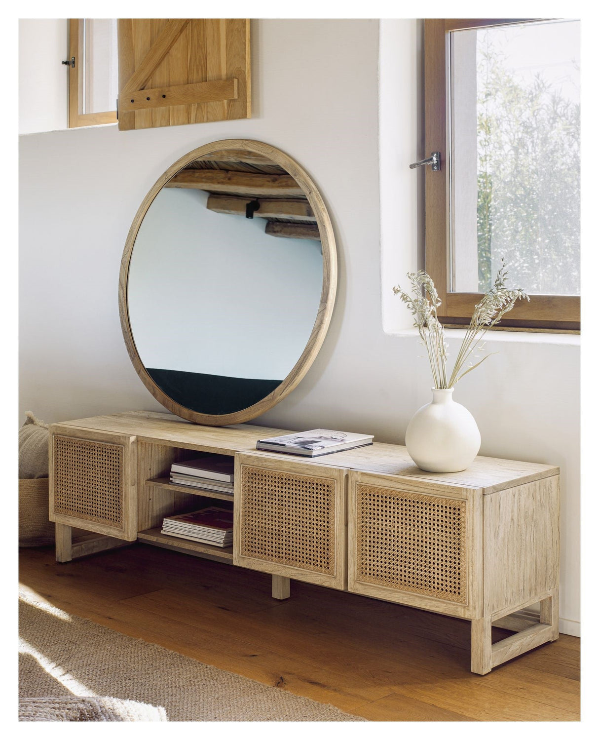 Alum Mirror with wooden frame, Ø100