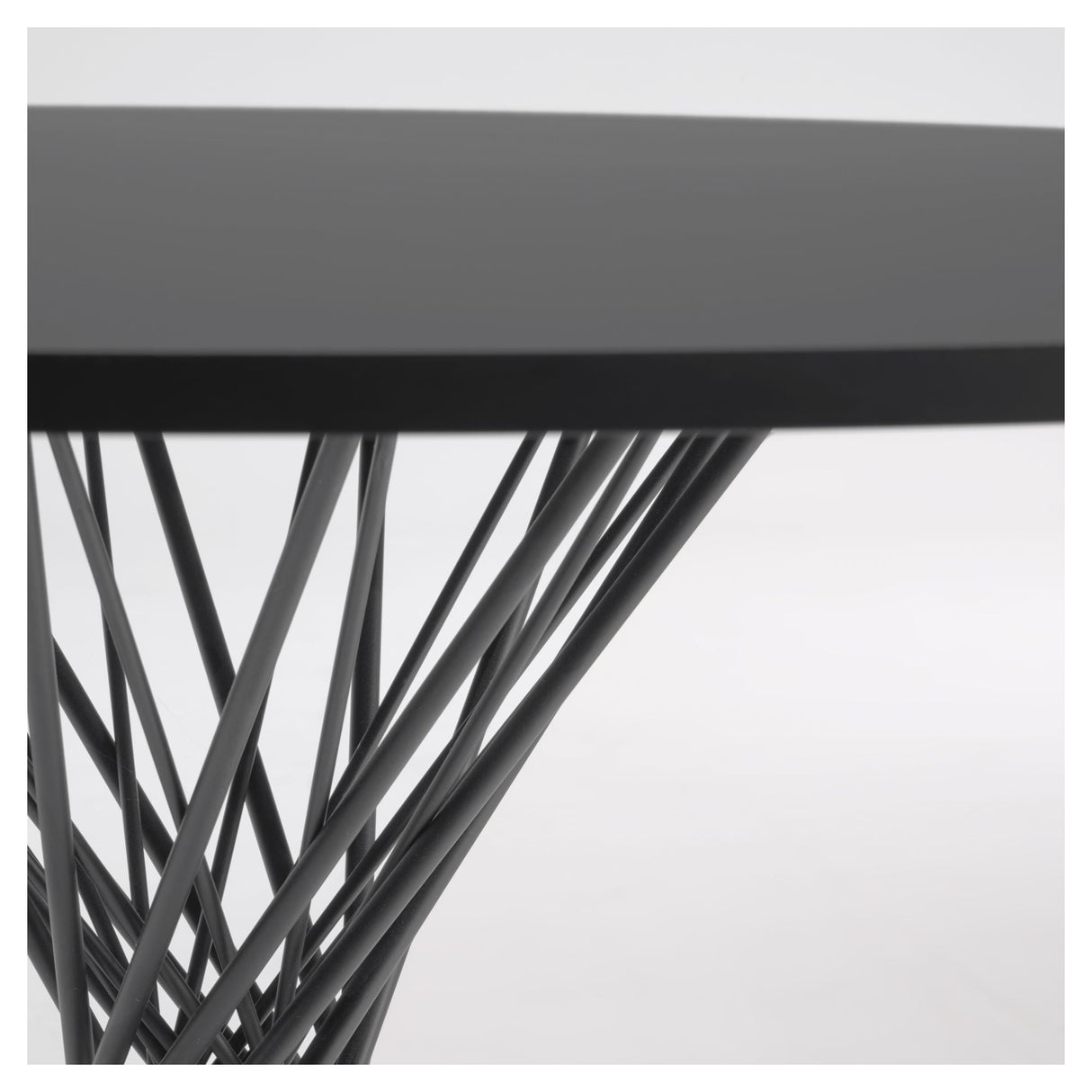 Niut Dining Table Ø120, Black