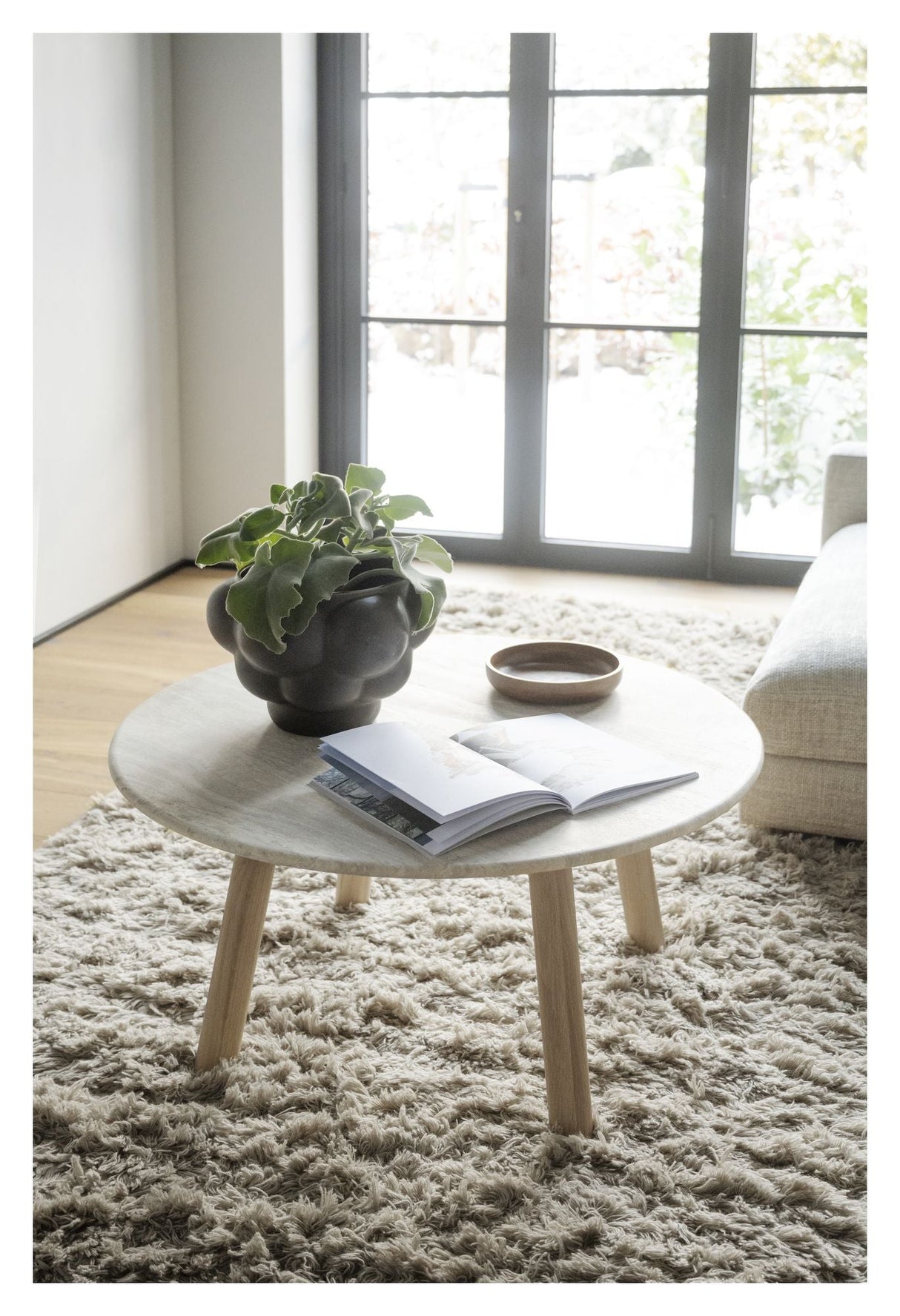 Taransay Coffee table, Beige travertine, White pigm., Ø90