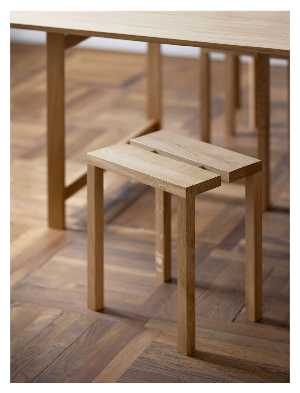 Point the stool, oak