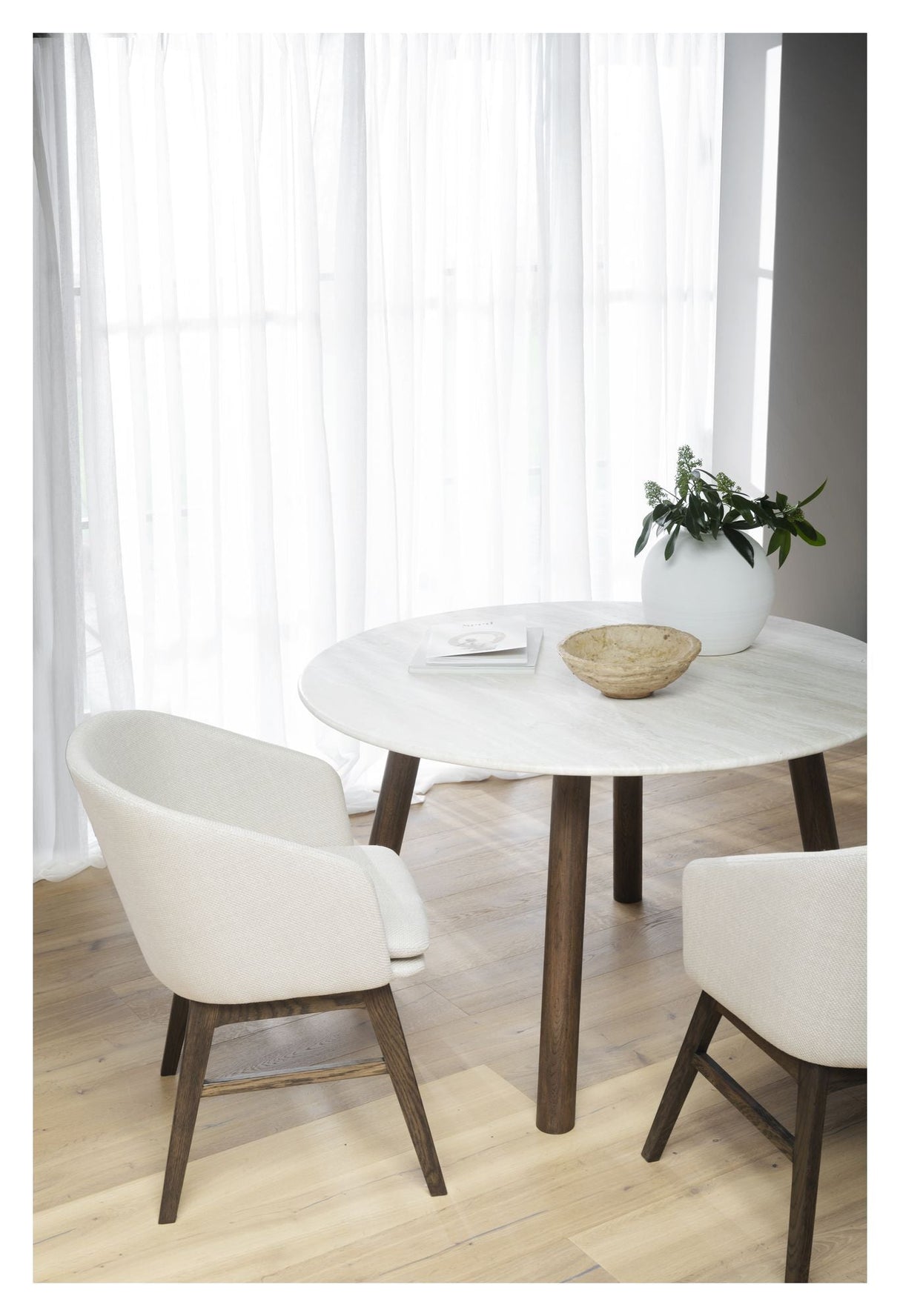 Taransay Dining table, Beige travertine, Brown oak, Ø125