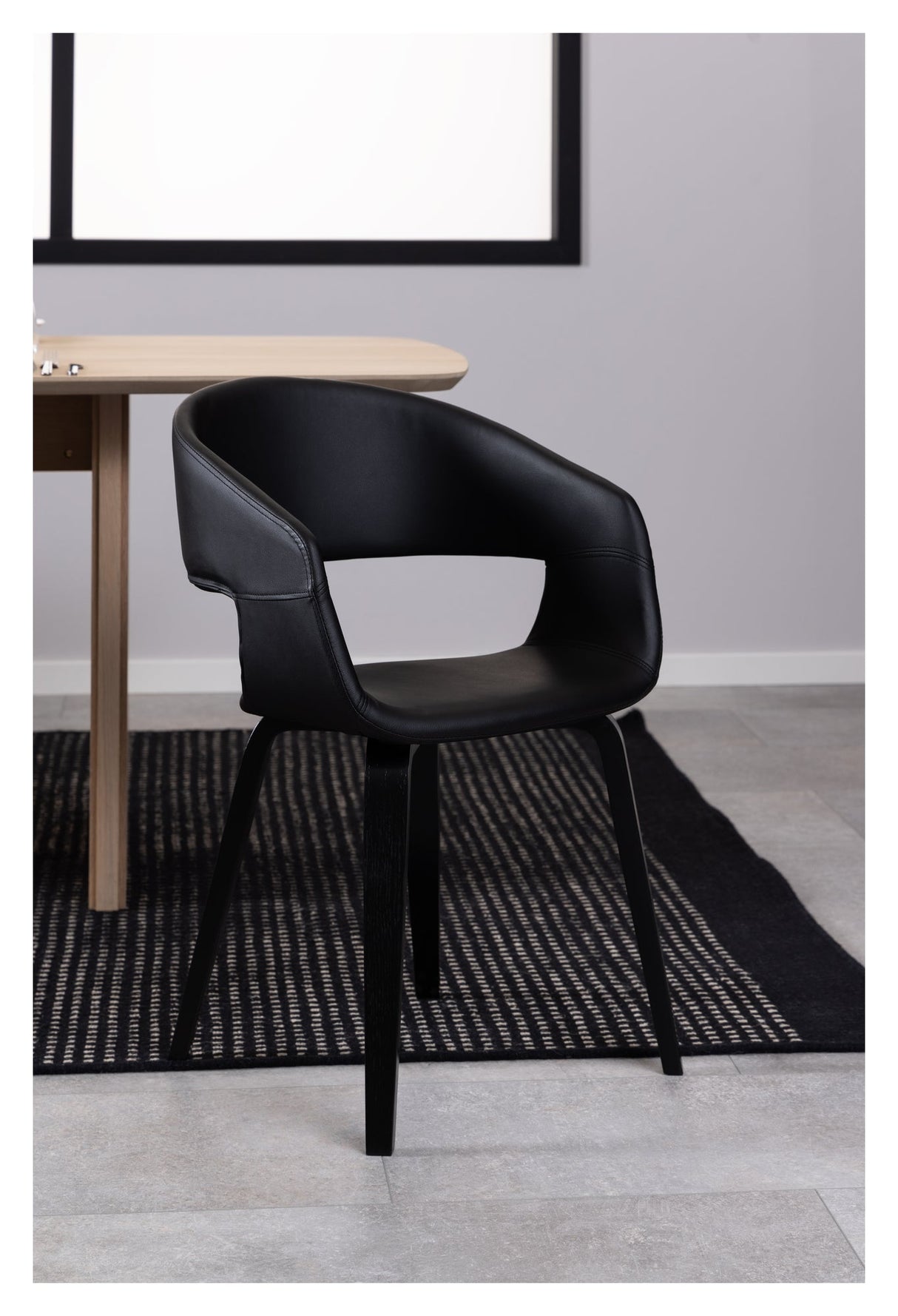 Nova, dining chair w/armrests - black