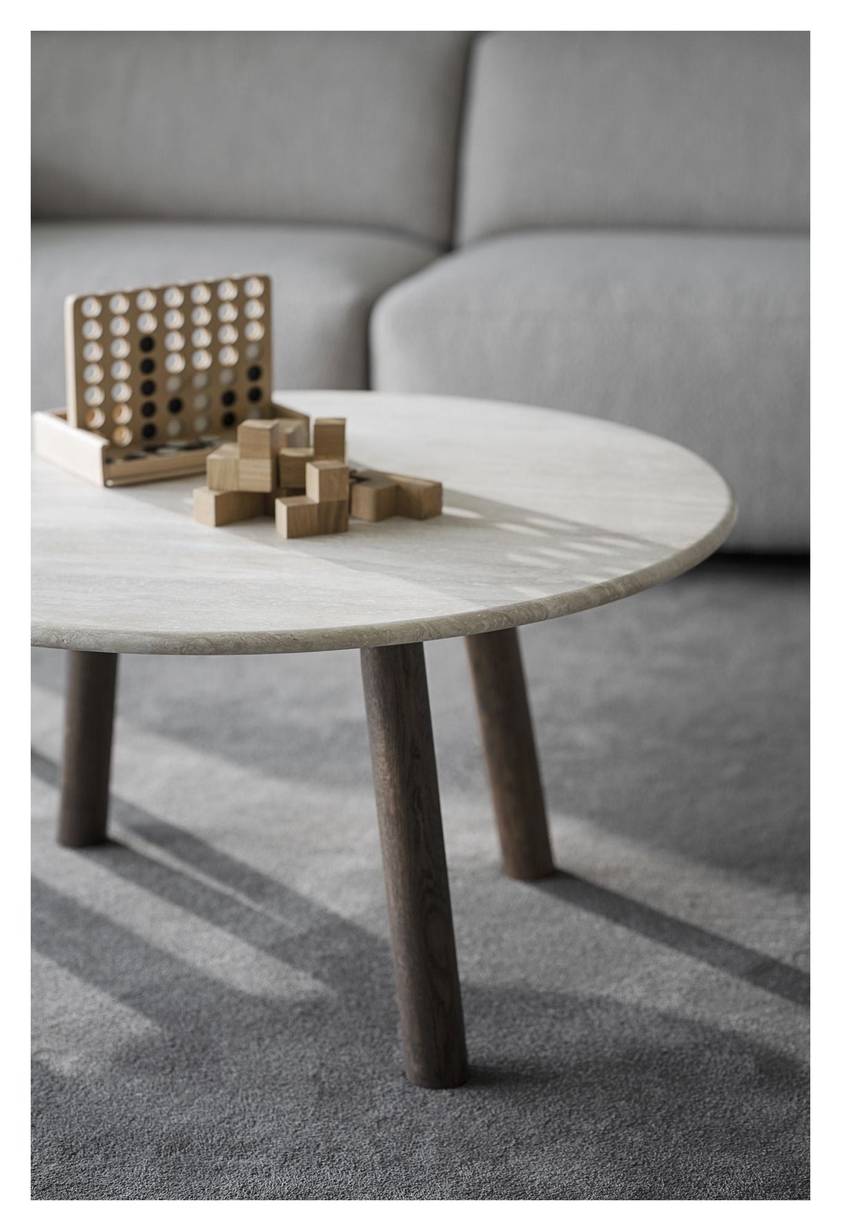 Taransay Coffee table, Beige travertine, Brown oak, Ø90