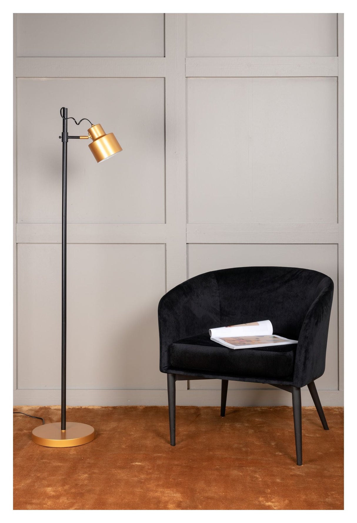 Vifta Floor lamp with 1 light source, Black/Brass, H:139