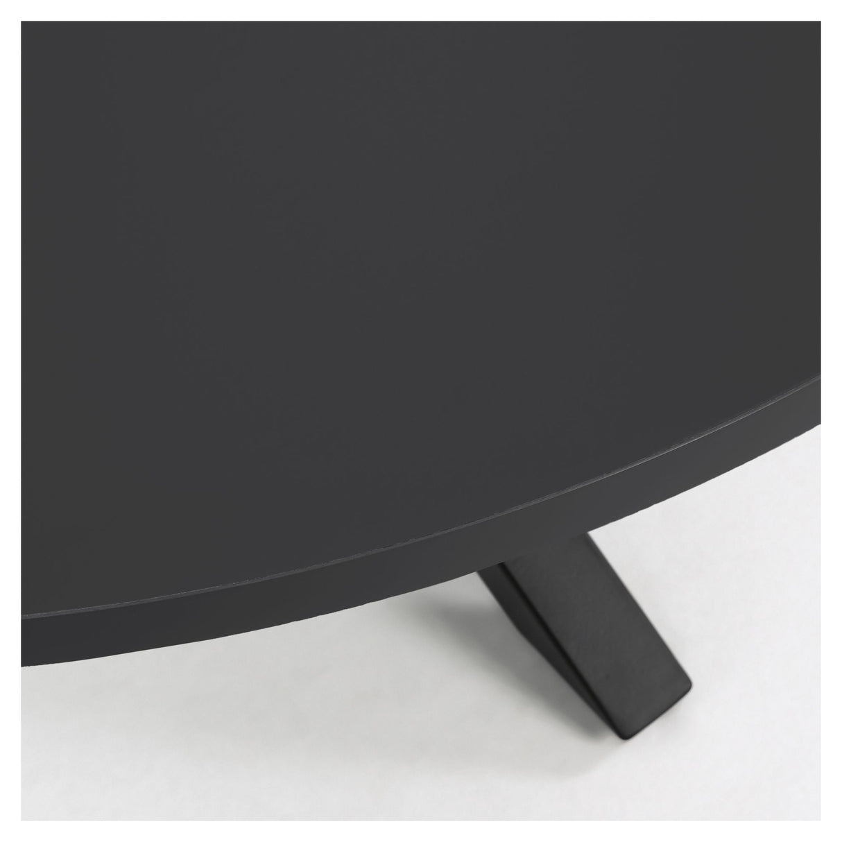 Argo Full Dining Table Ø119 Black lacquered