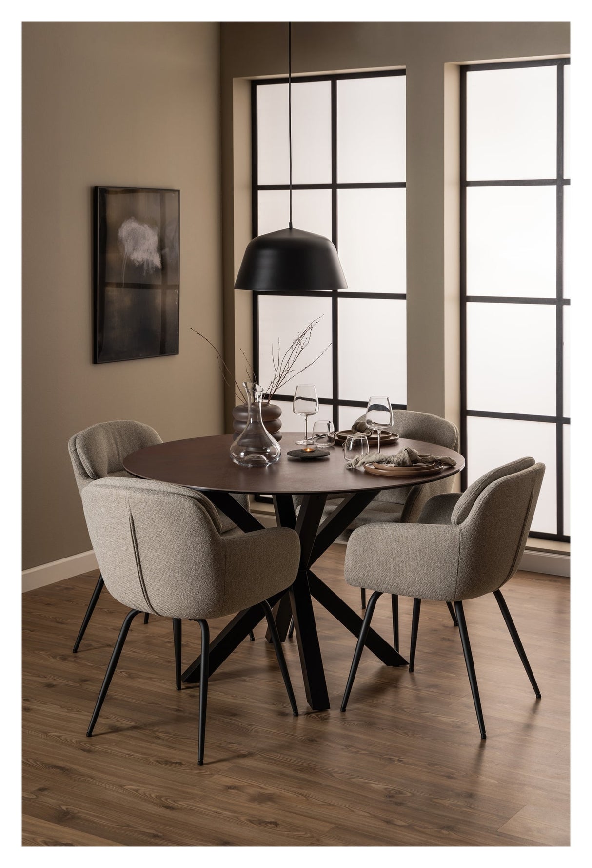 Heaven, dining table Ø119 - brown