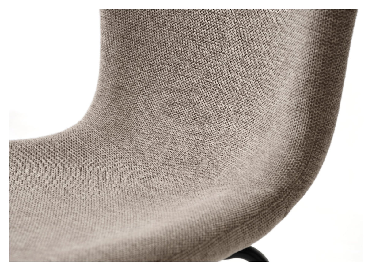 Delta, dining chair - sand/black