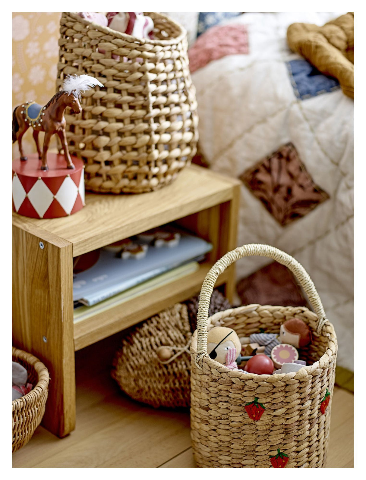 Bass Stool, Brown, Oak