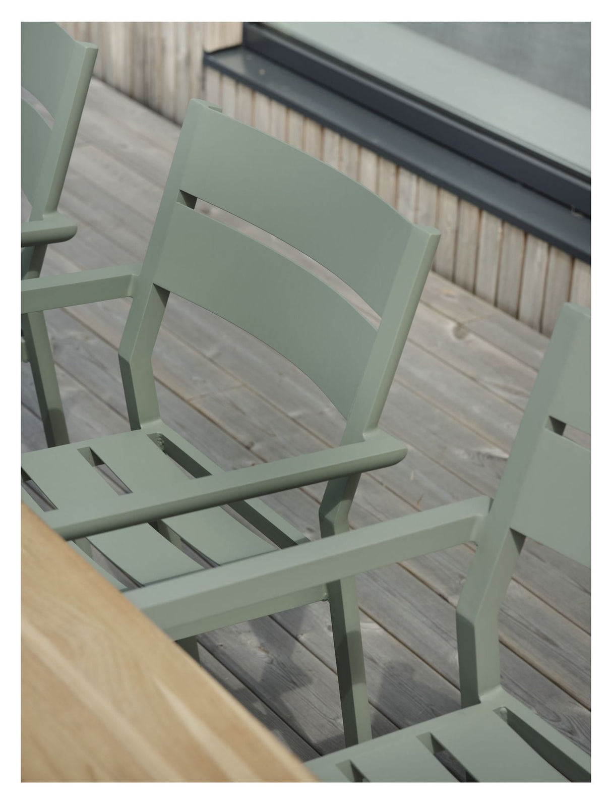 Delia Garden Chair w. arm, Green metal