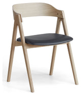 Mette dining chair, oak/white oil Sydney black leather, wooden back