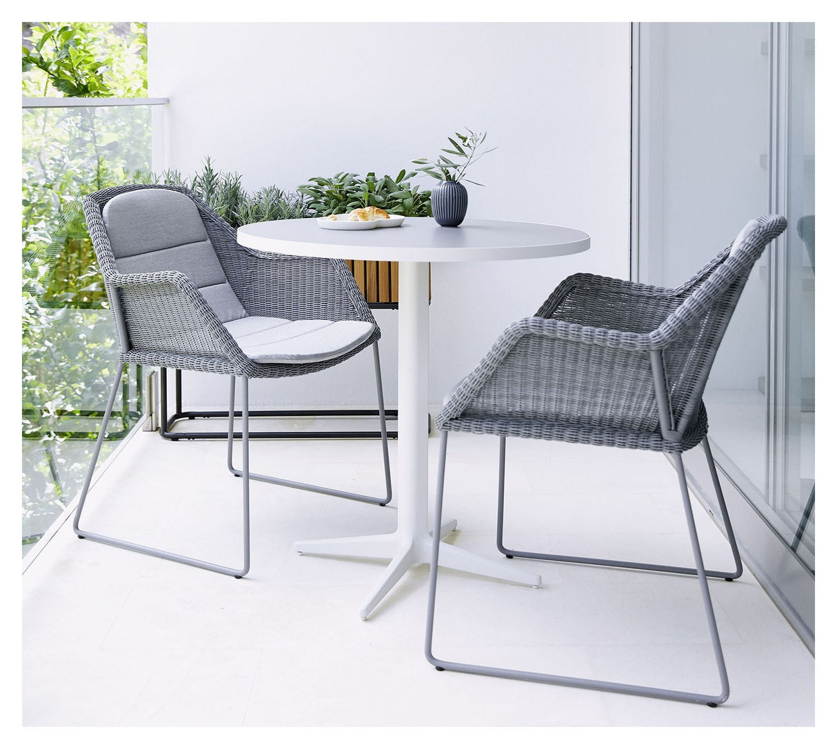 Cane-line Breeze chair stackable, Light gray