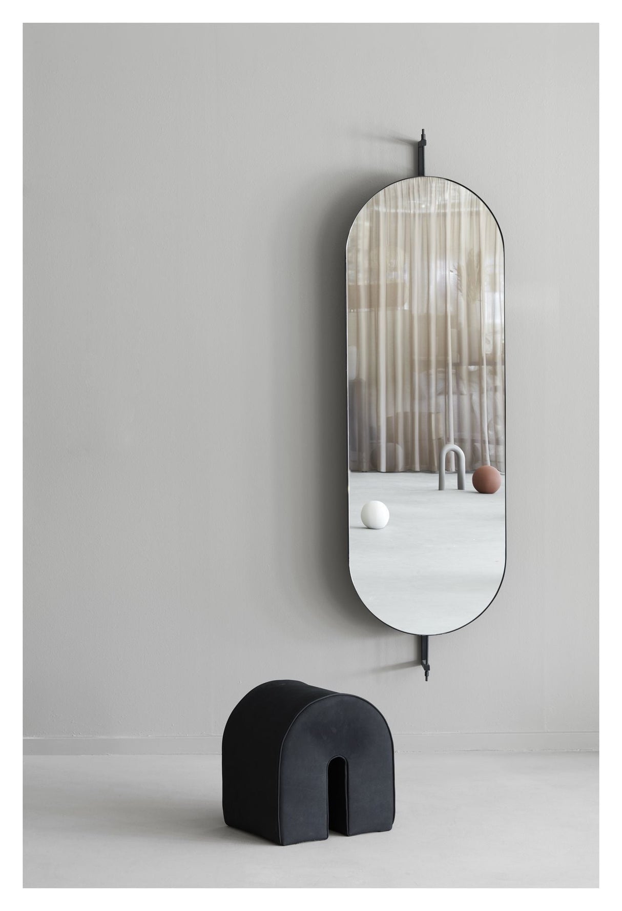 Rotating Mirror, Oval, Black