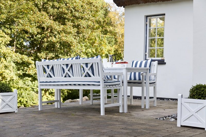 Løkken Garden table, White painted mahogany