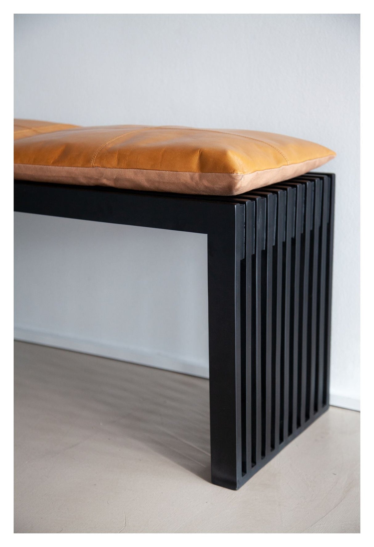 Rib Bench Mat Black Mahogany with Light Brown Leather Cushion, W: 104cm