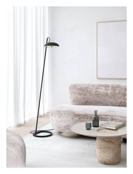 Versal Floor Lamp, Black