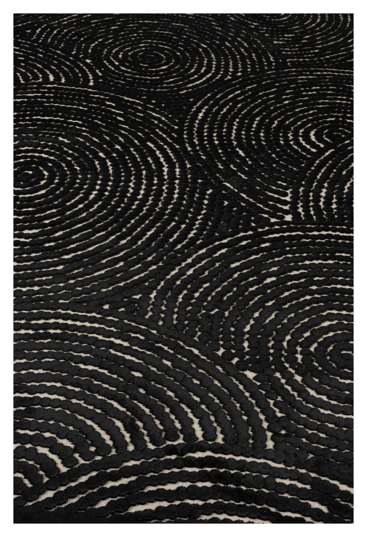 Dots Carpet 170x240, Black