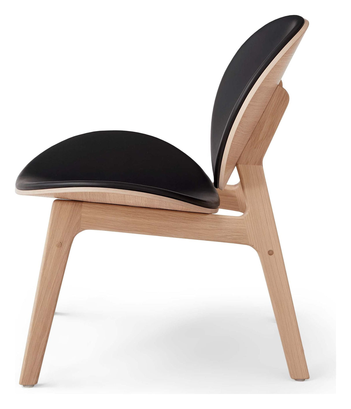 Findahl One Lounge Chair, oak/white pigmented lacquer, Black leather