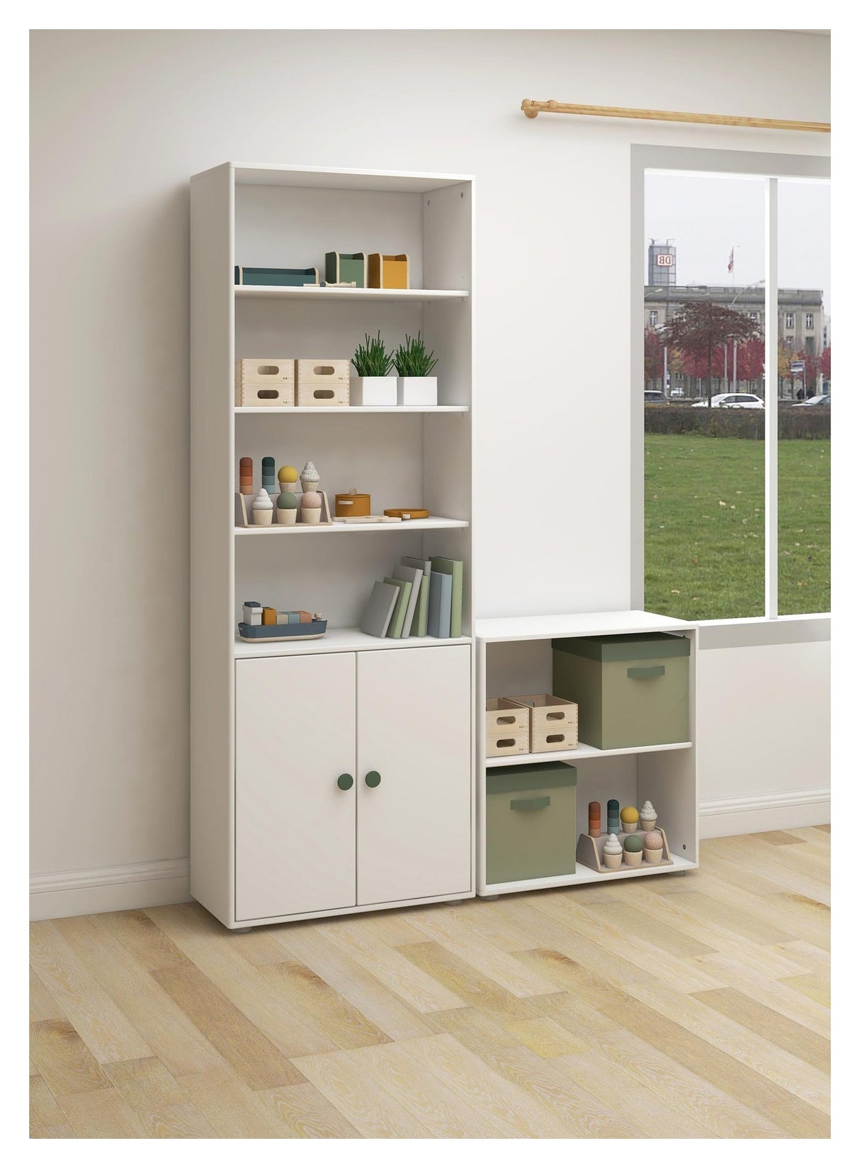 Roomie Maxi shelf with 2 doors, White/Green