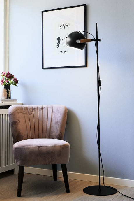 Halo Design D.C floor lamp 1 arm Ø18, Black w/oak