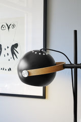 Halo Design D.C floor lamp 1 arm Ø18, Black w/oak