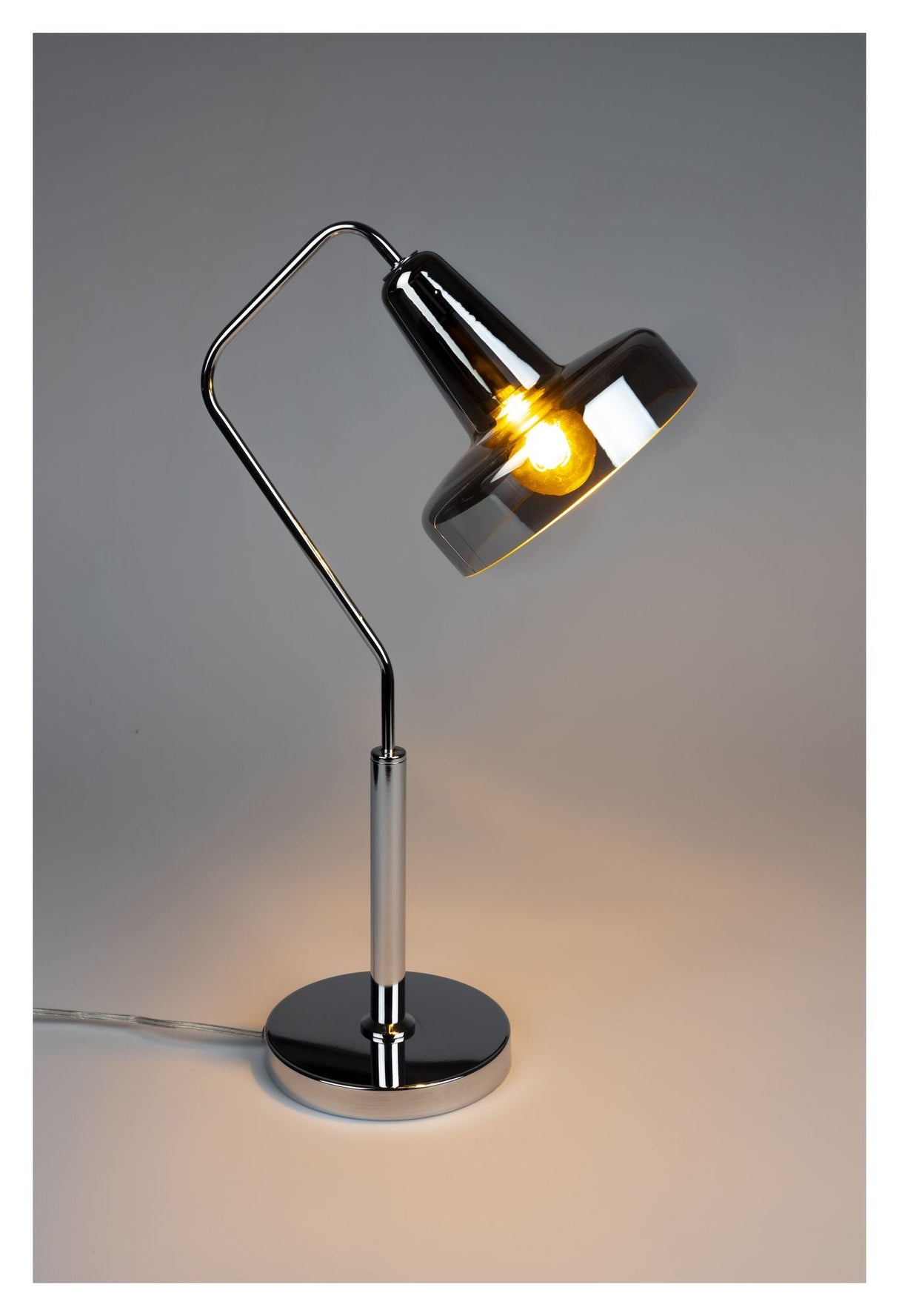 Nixon Table Lamp w. Smoke-colored glass shade