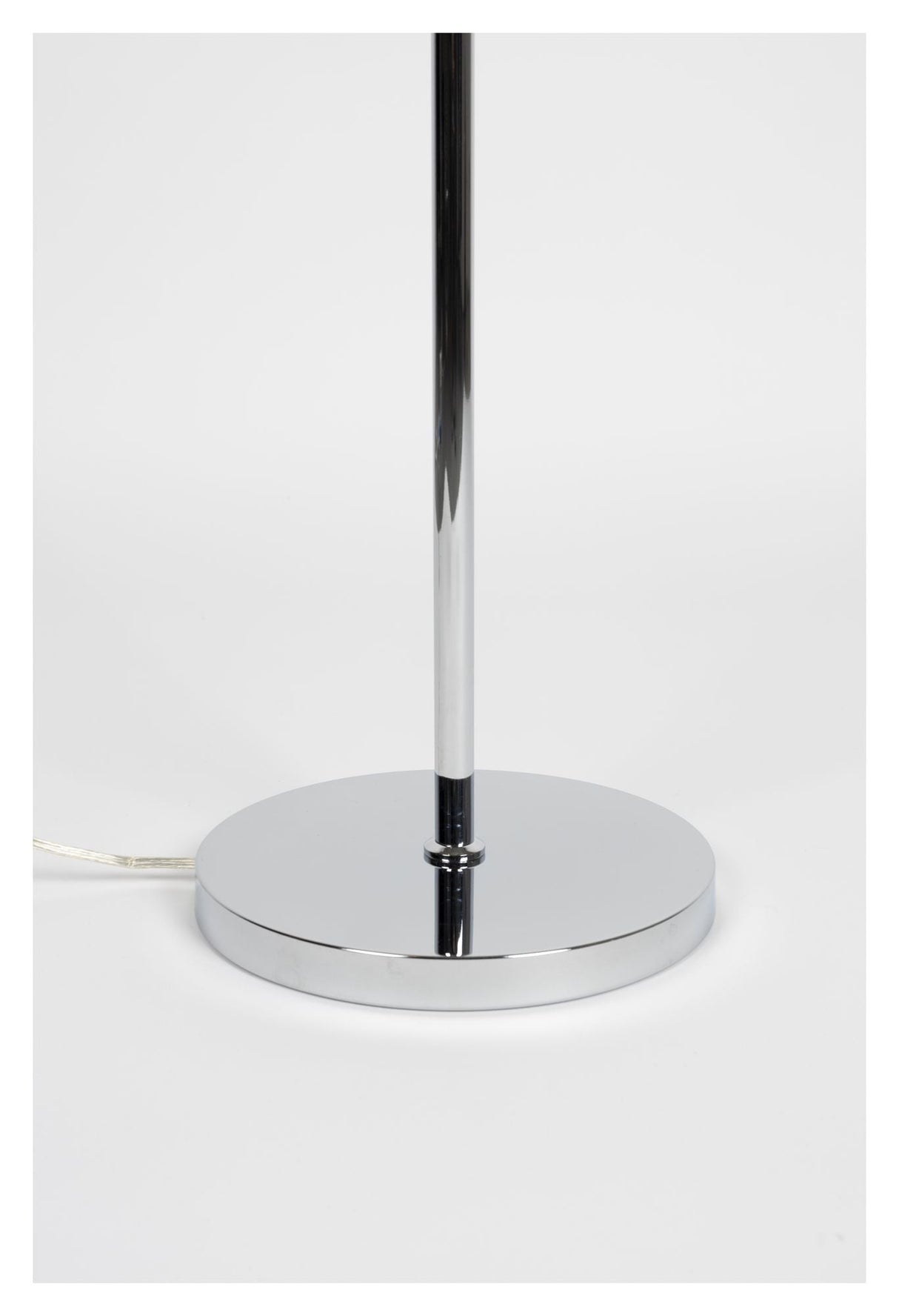 Nixon Floor Lamp w. Smoke-colored glass shade