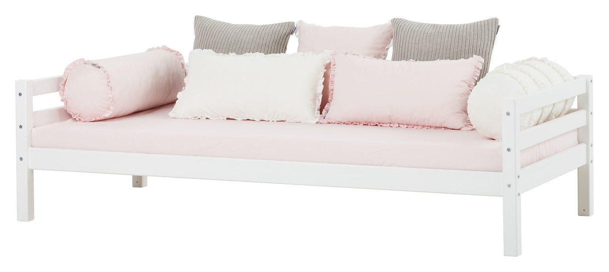 Hoppekids pillow with ruffles, White and pink, Winter Wonderland