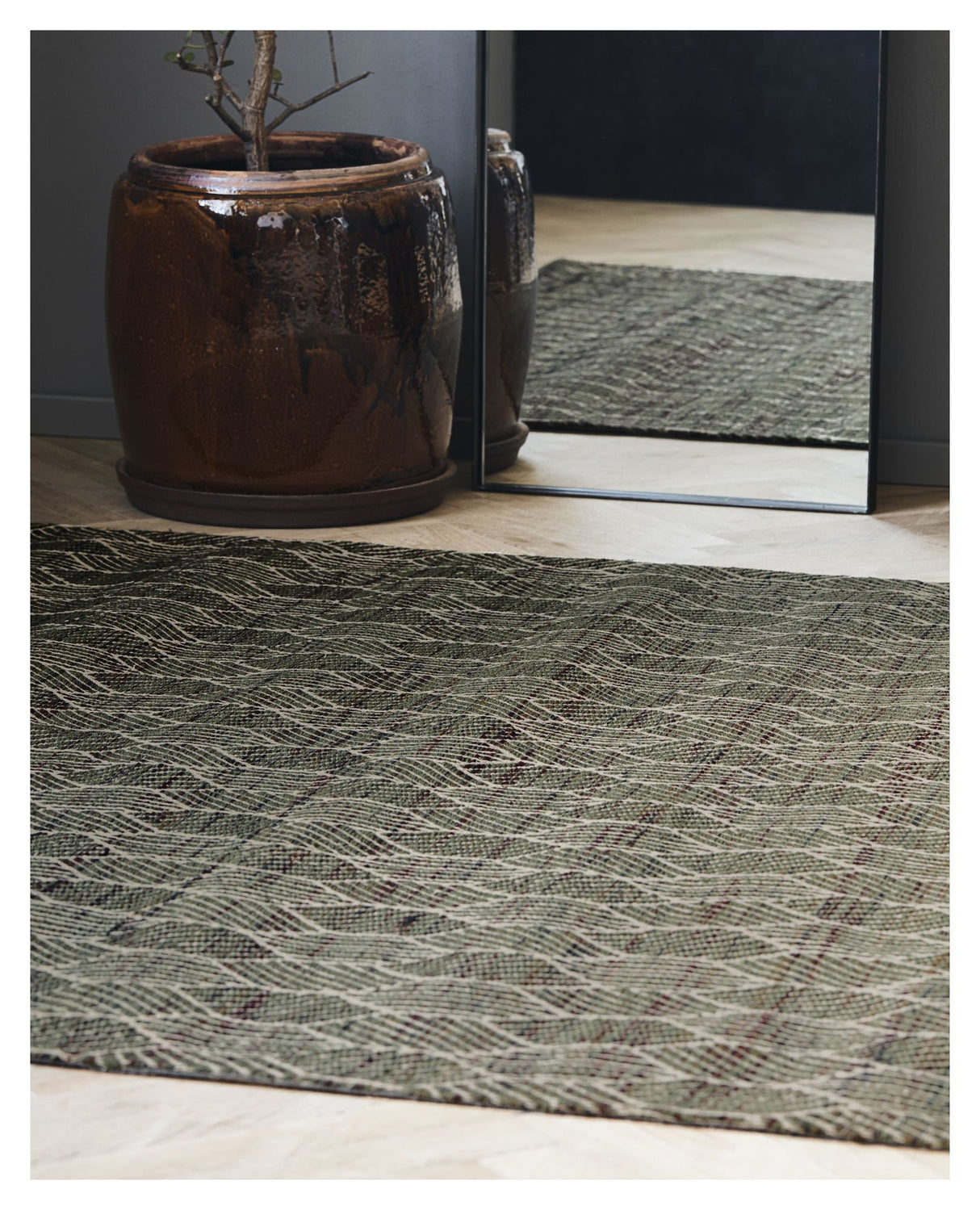 Agon Rug 180x180 - Green