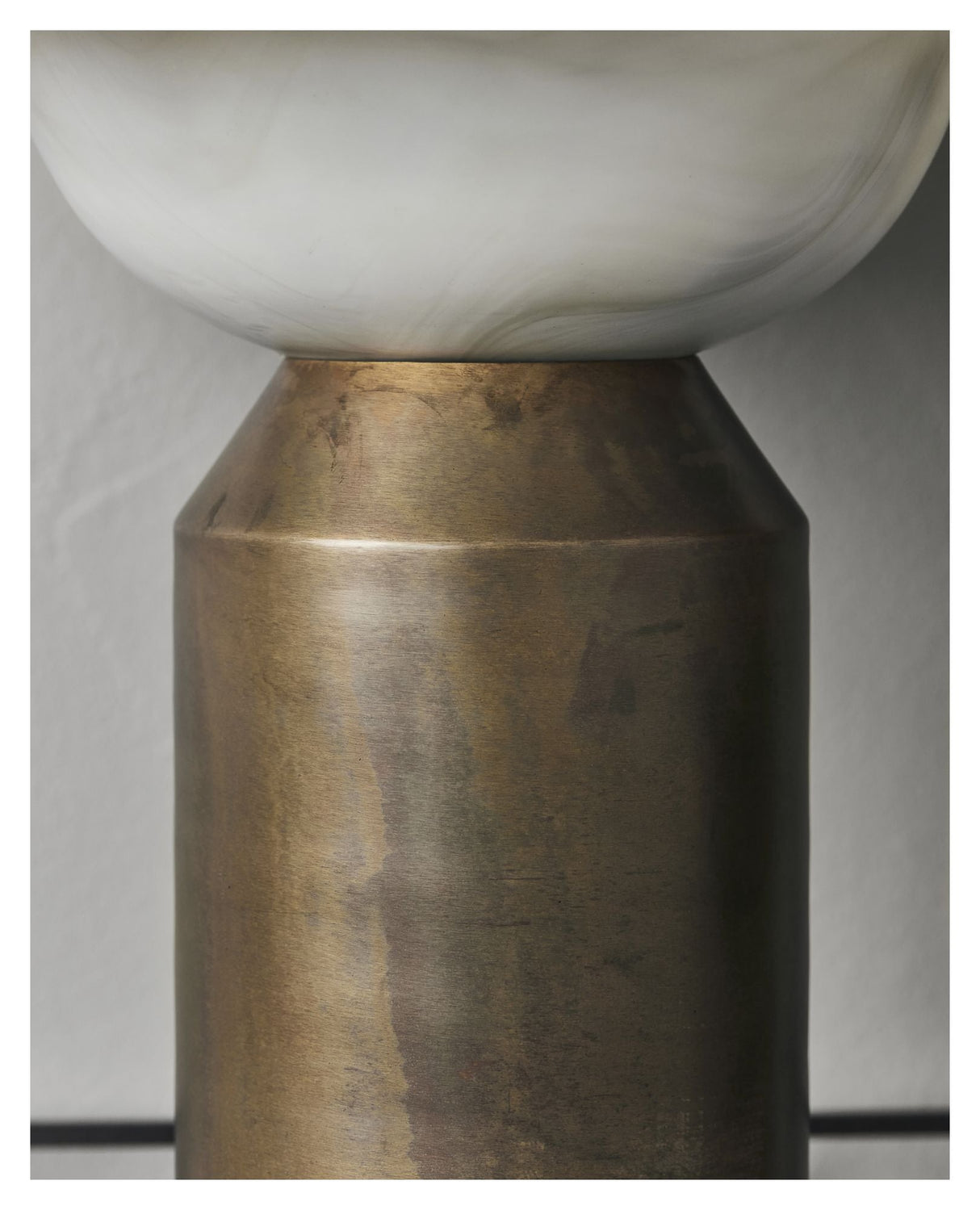 Big fellow Table lamp - Antique brass finish