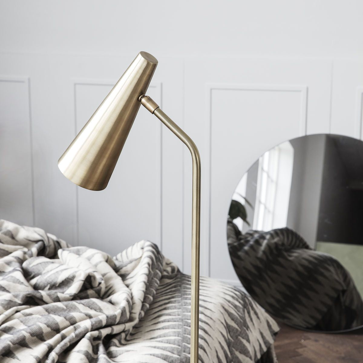 House Doctor Precise Floor Lamp Brass Finish