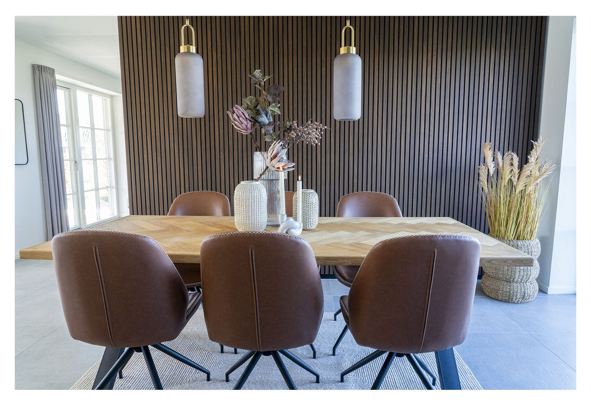 Bordeaux Dining table, Herringbone, Oak veneer with straight edge