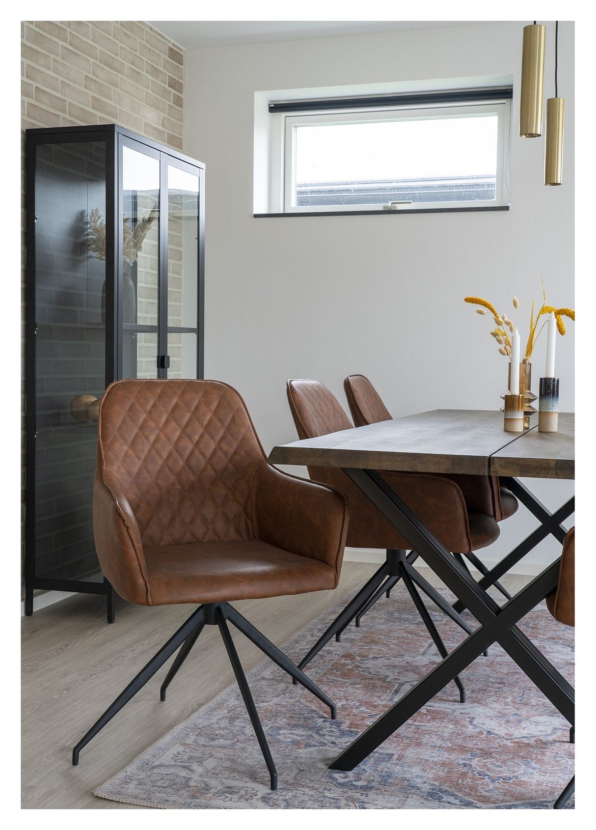 Harbo Dining chair with swivel foot, brown Leatherette