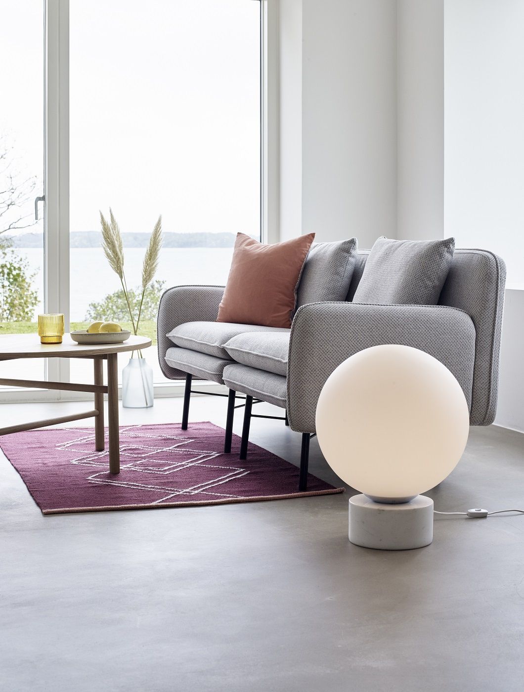 Hübsch Sphere Floor lamp with marble, White