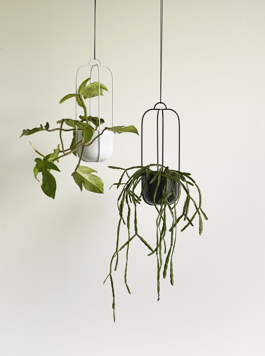 Hübsch Lotus Hanging Pot Set, Black