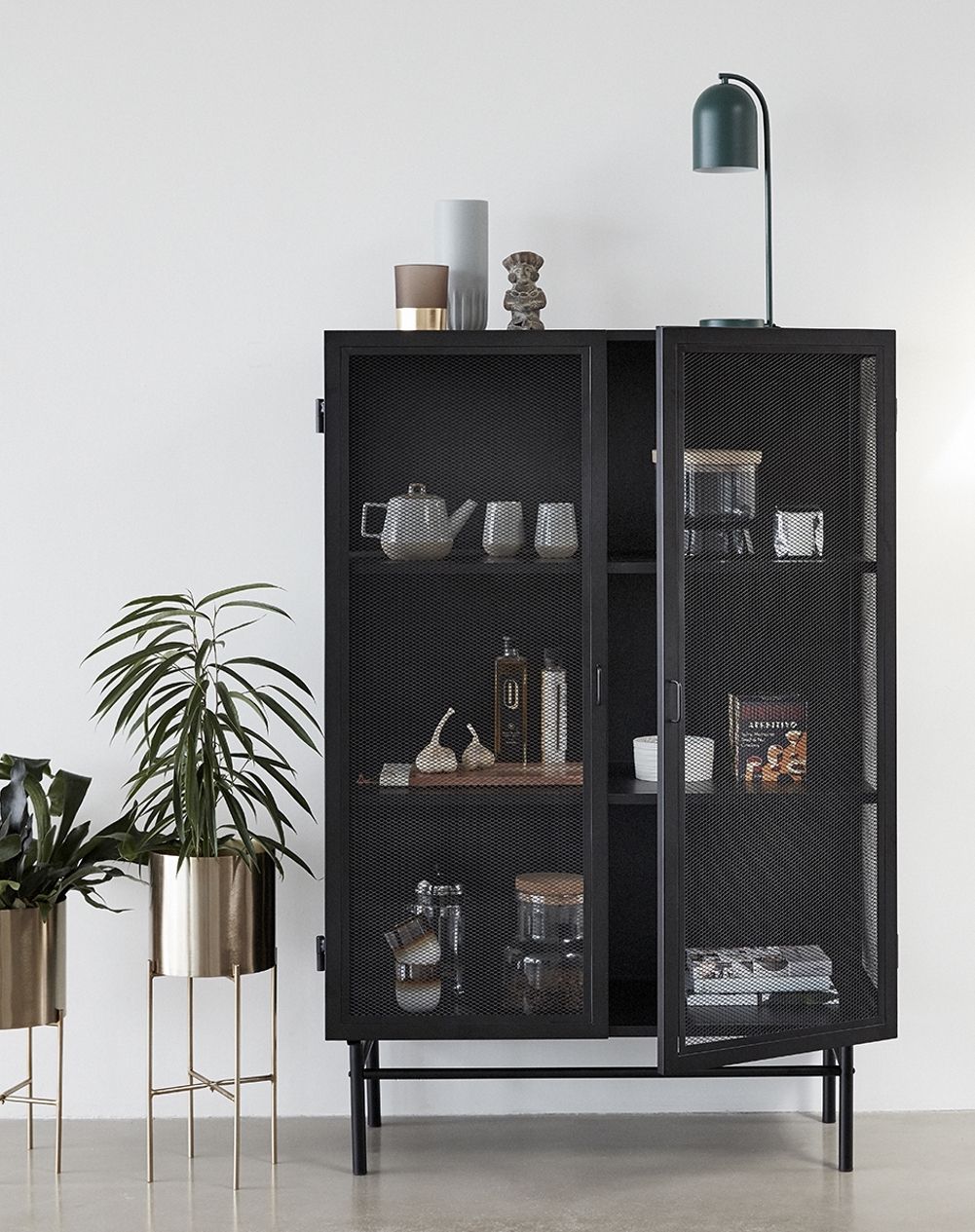 Hübsch Edge Vitrine cabinet with mesh doors, Black metal