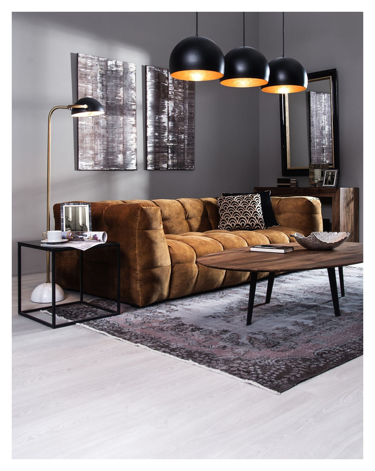 Hudson Sofa - light Cognac with black legs