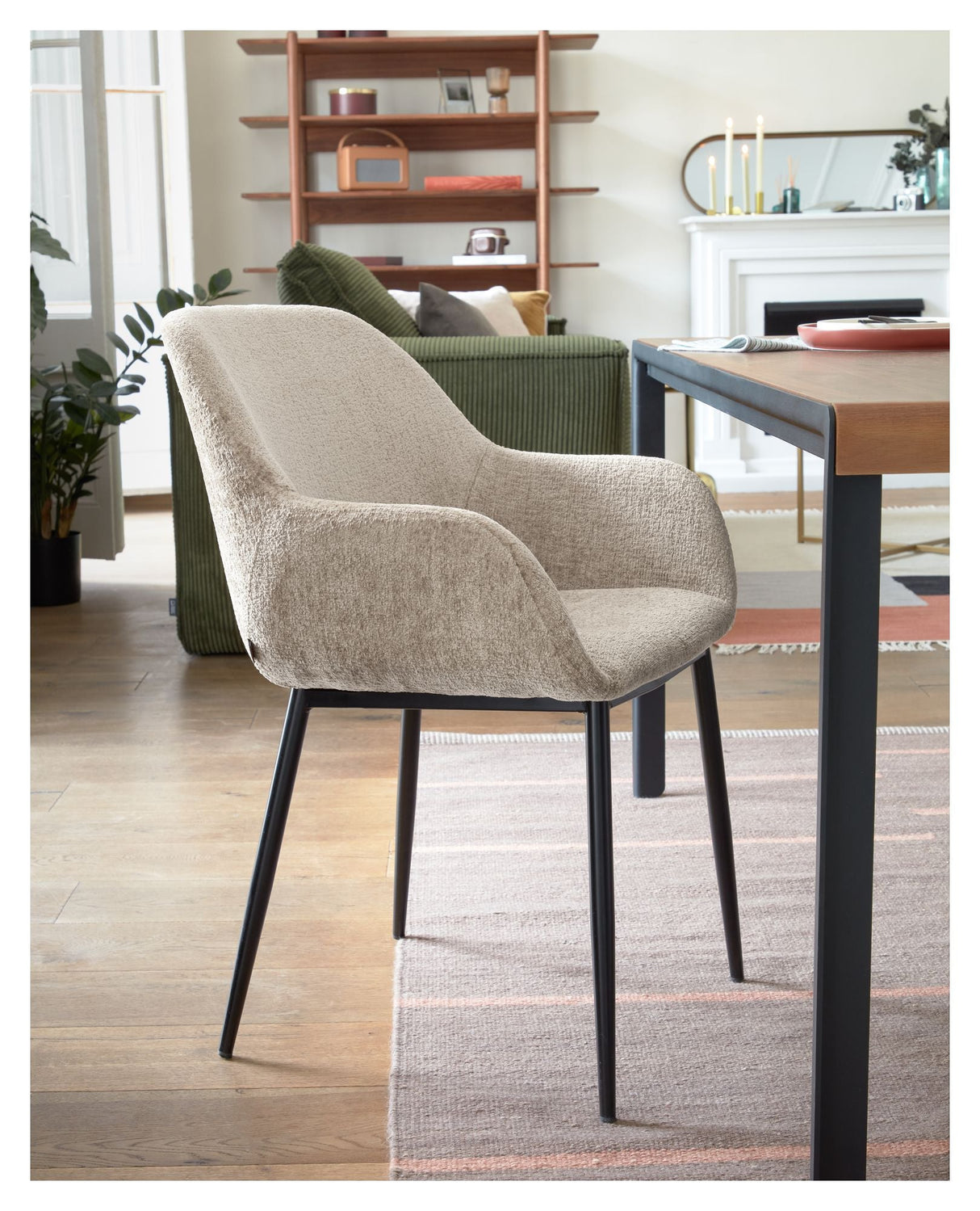 Amira Dining Chair, Beige velor chenille