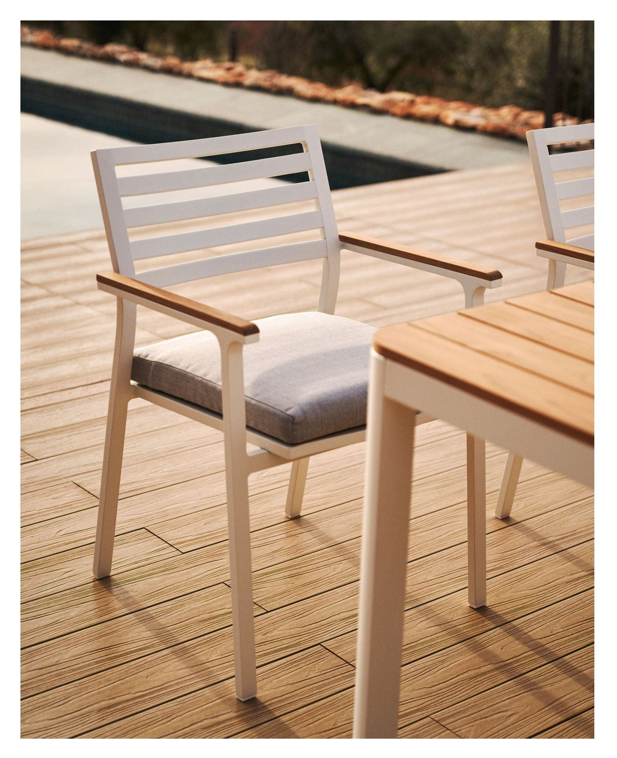 Bona Garden Chair, White Fabric