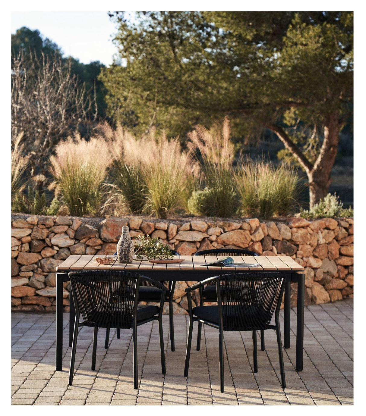 Canyelles Garden table with extension, Black alu, 180(240)x100