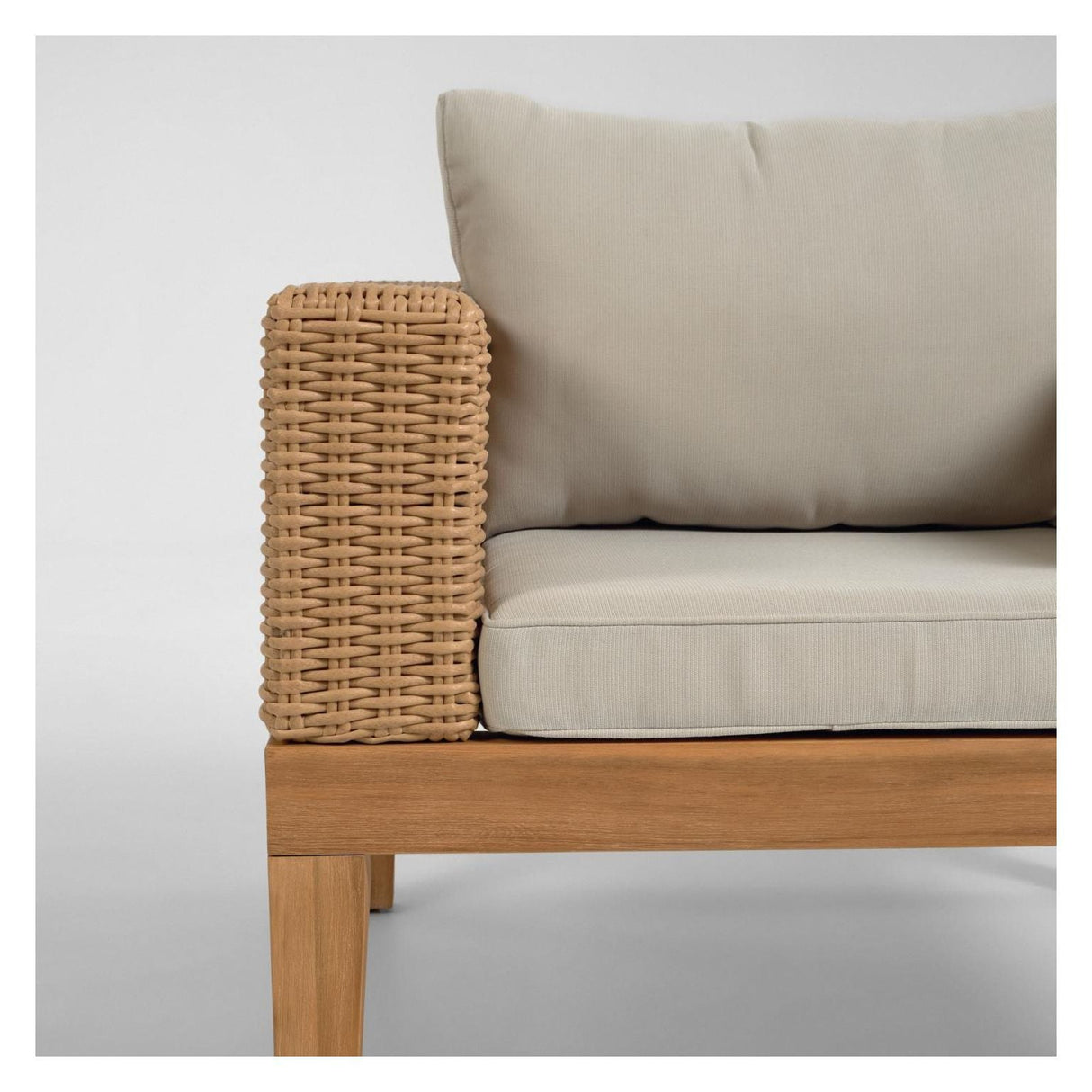 Giana Lounge Chair Acacia/Polyrattan