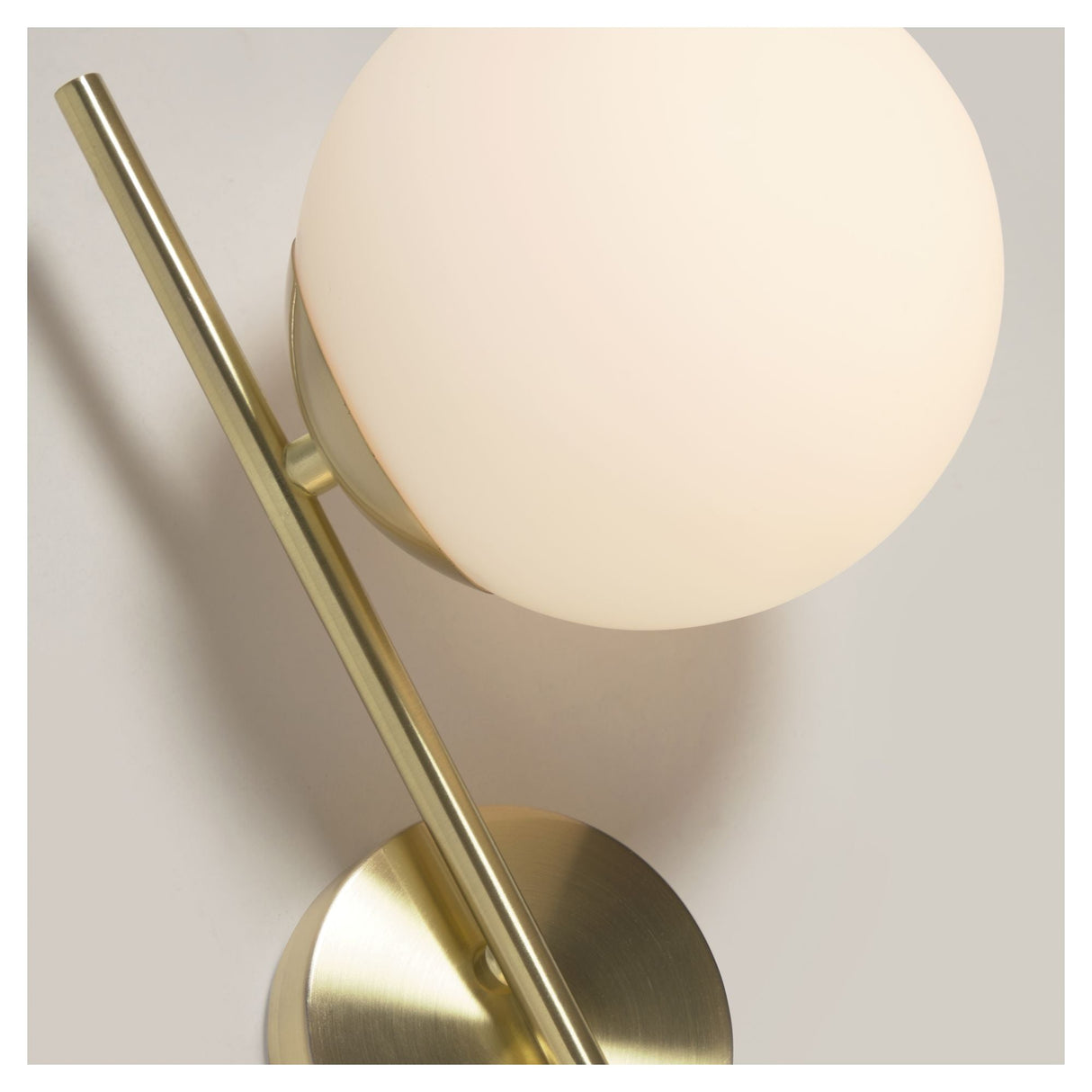 Mahala Wall Lamp Frosted Glass/Brass Finish