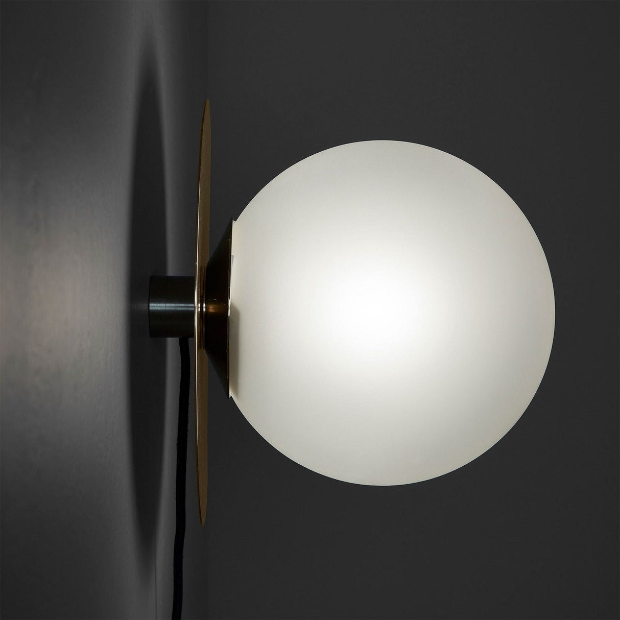 Manz Wall lamp with frosted glass