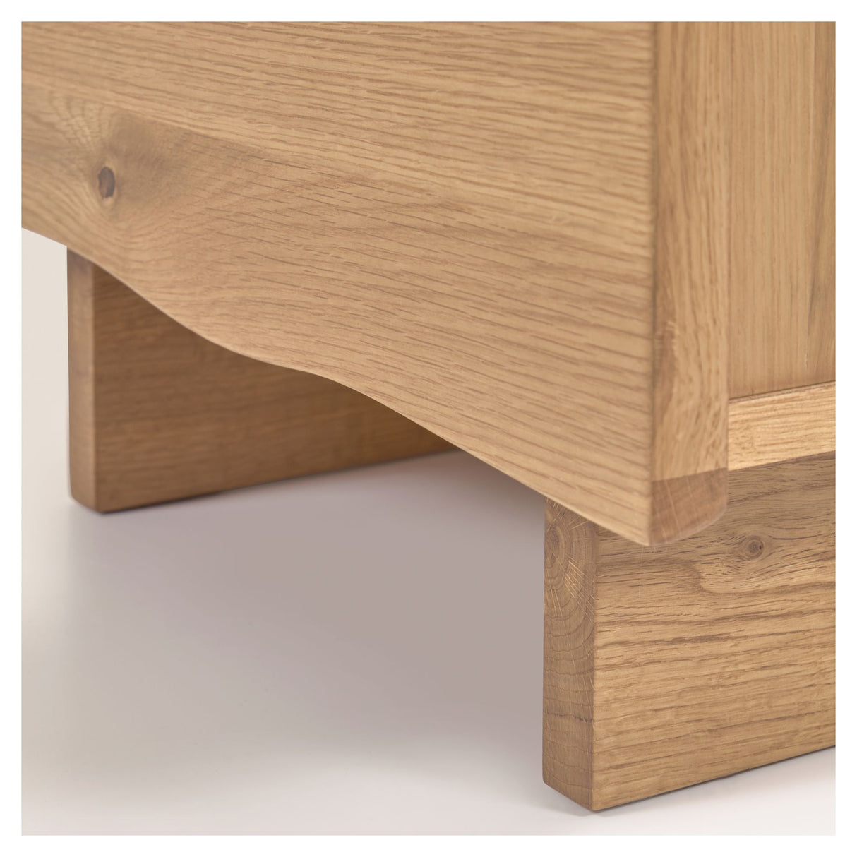 Rasha Bedside table, 49x45, Oak veneer