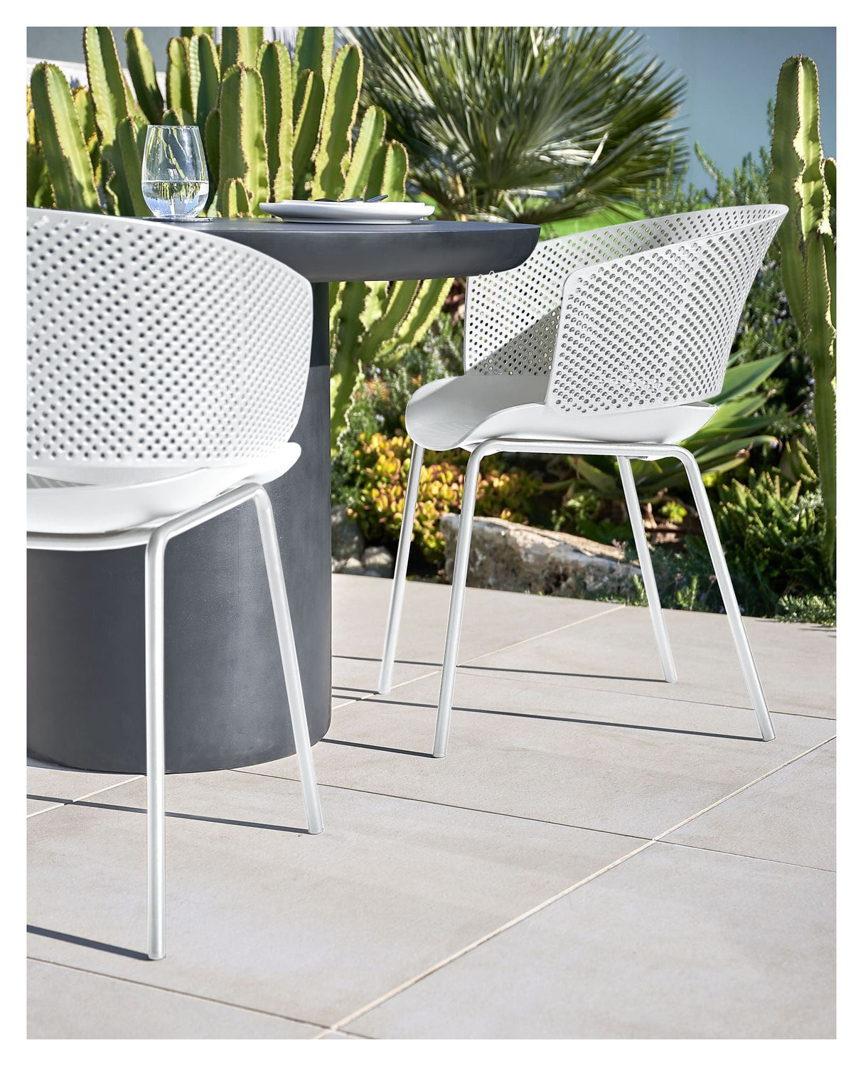 Yeray Garden Chair in recycled plastic, White