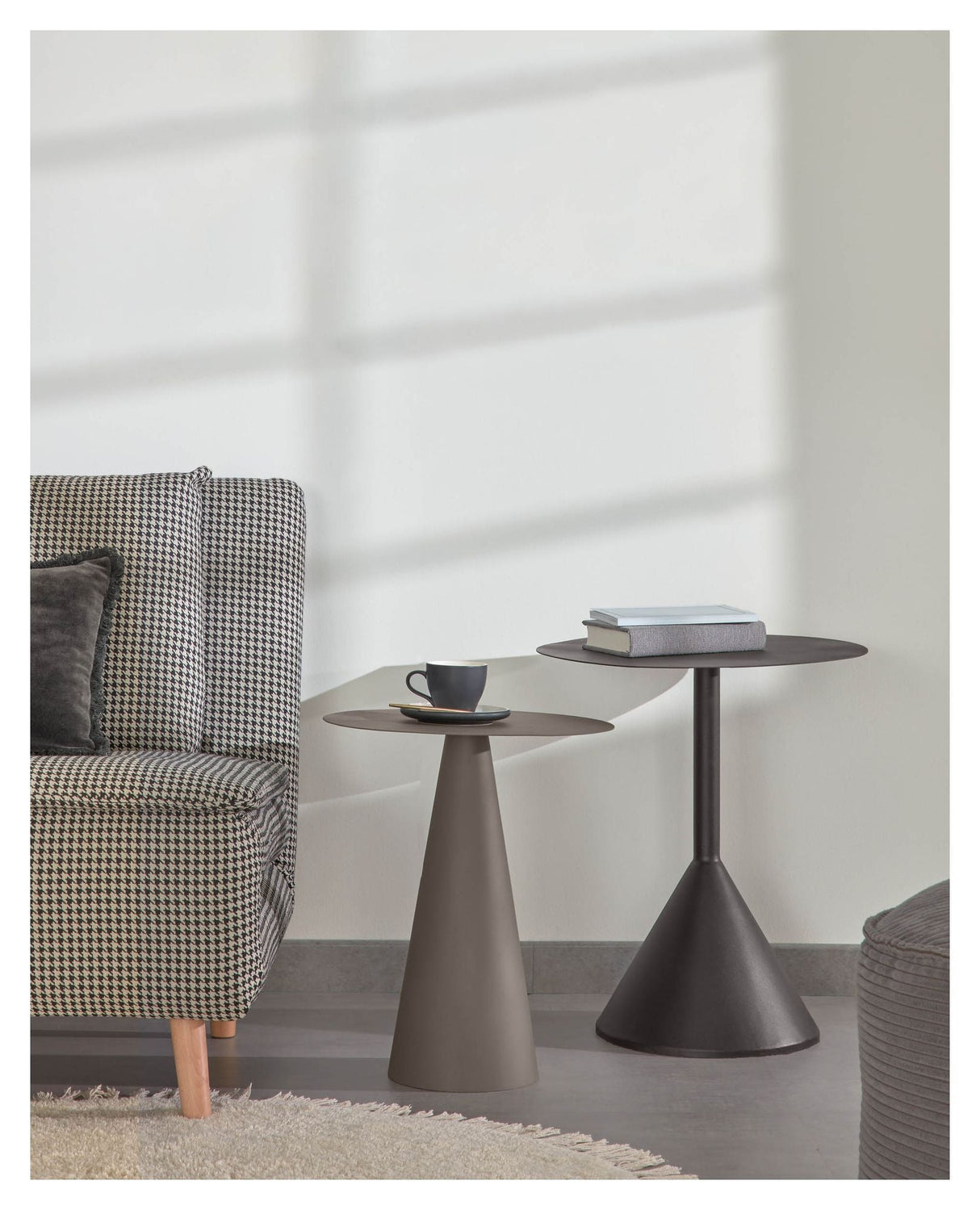 Kave Home Yinan Side Table Black, Ø48