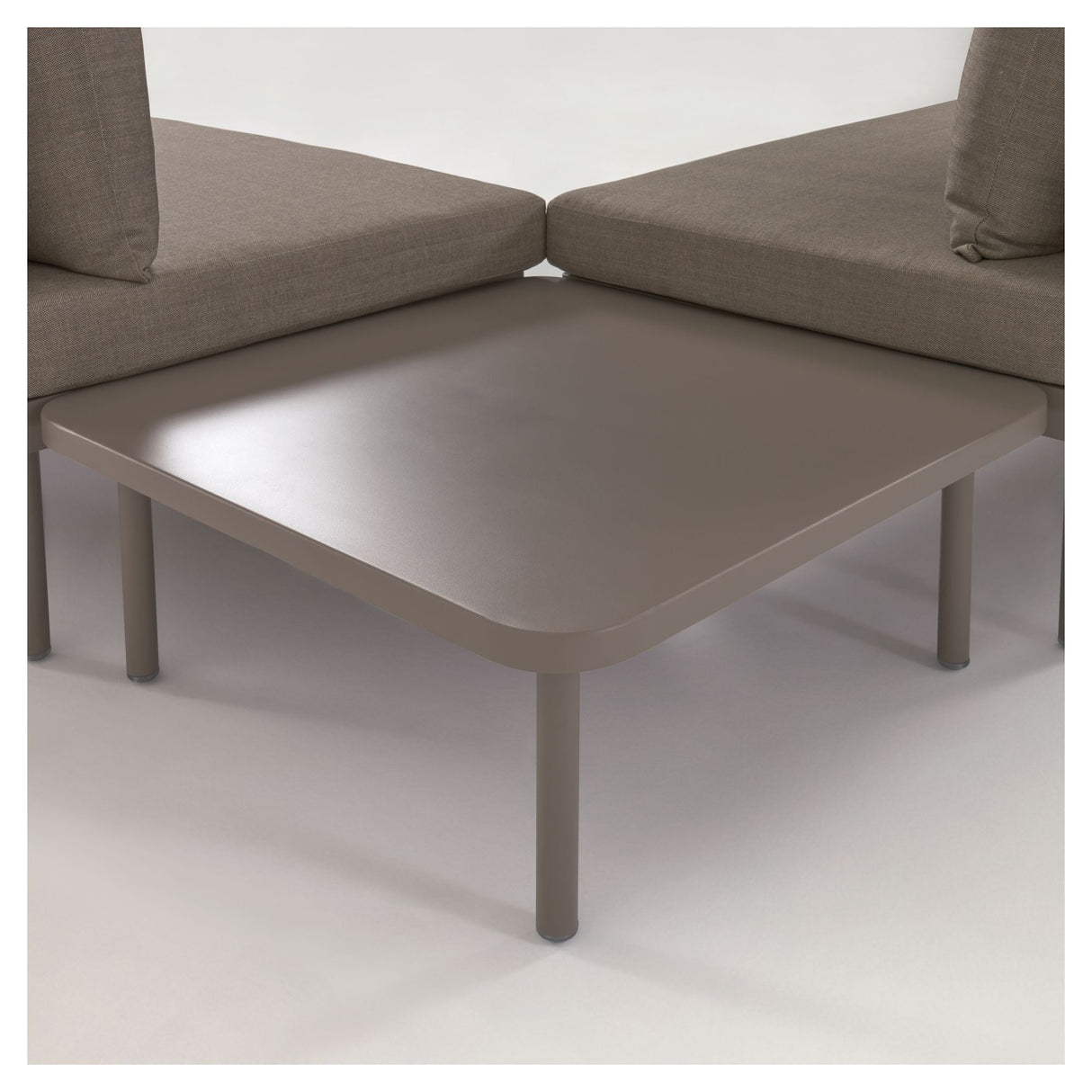 Zaltana Lounge Corner sofa with table, Matt Brown aluminum