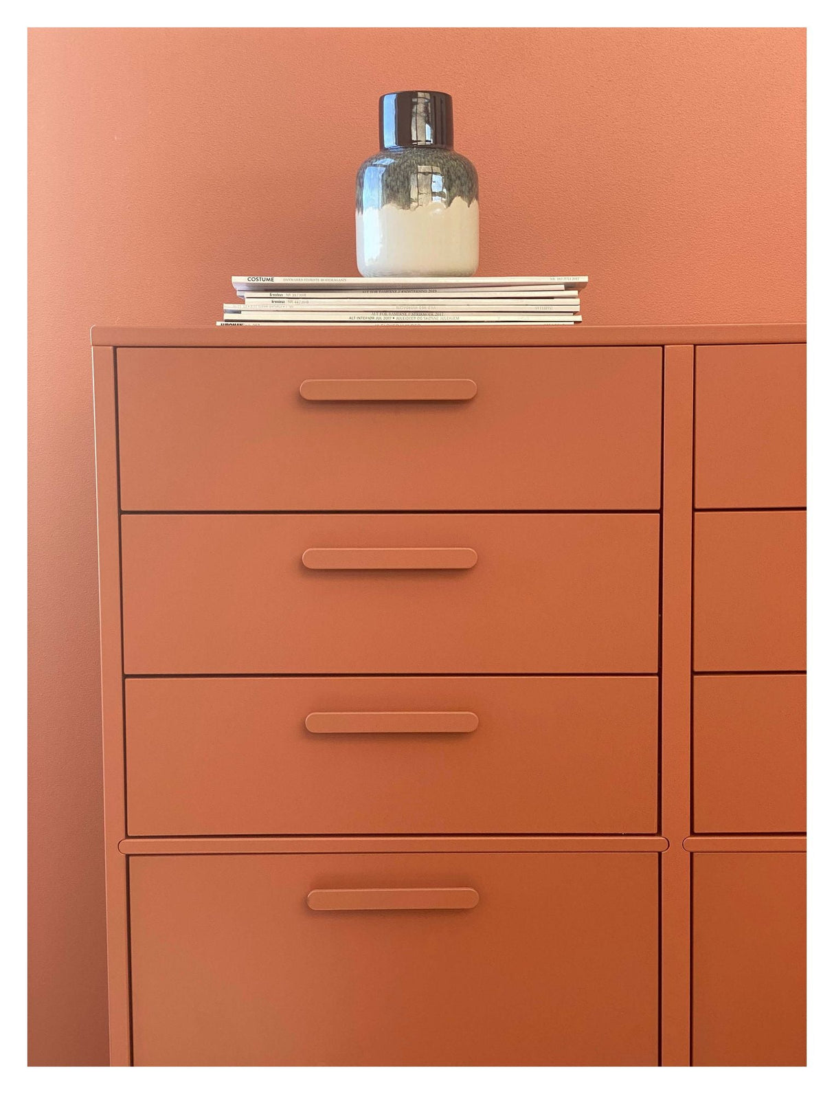 Keep Cabinet with 6 drawers, 2 doors and wheels, Terracotta